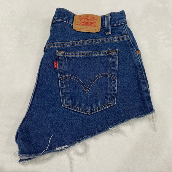 VINTAGE LEVI’S Women’s 550 Relaxed Fit Hi-Waist Jean Shorts - dark blue, size 12 - Picture 2 of 6